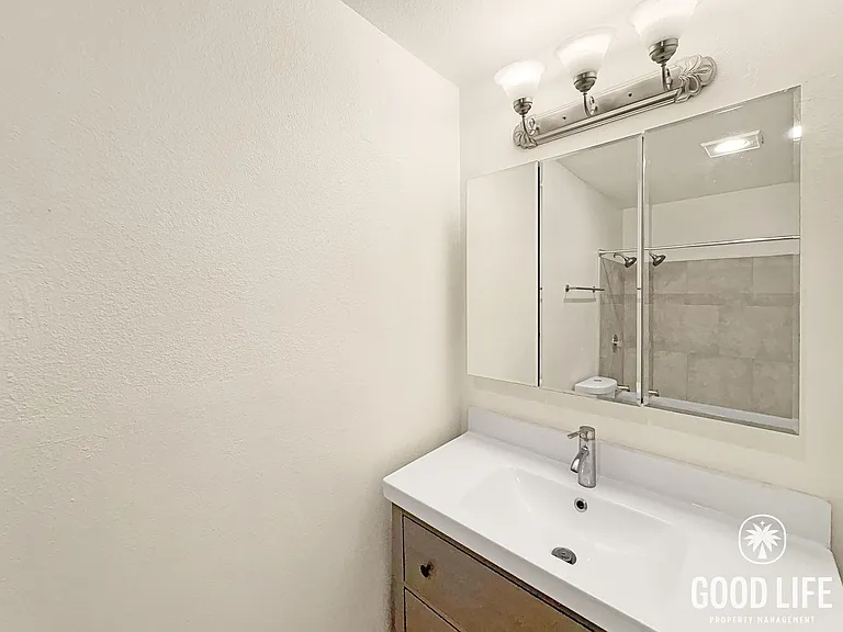 2956 Elm Tree Ct — Photo 9