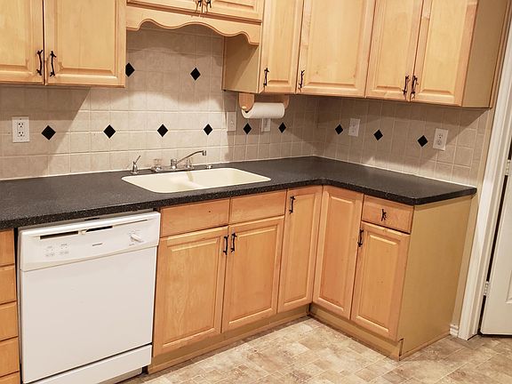 5th image of 407 S 1st St