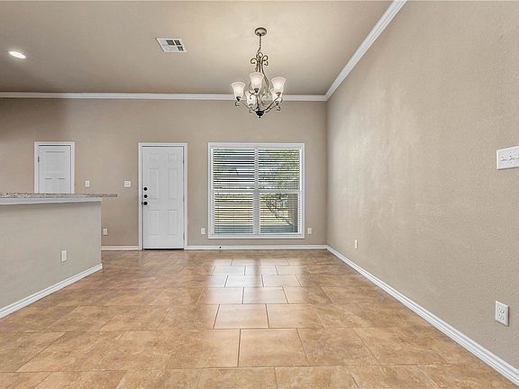 5th image of 4179 Golden Eagle Dr #B