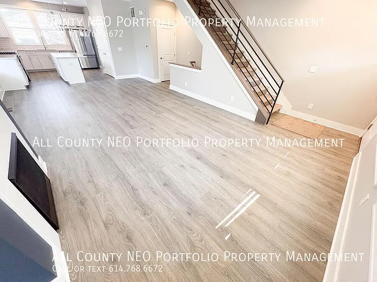 1383 N Grant Ave — Photo 6
