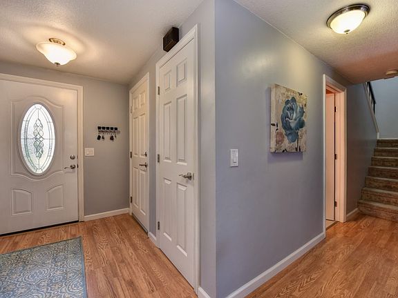 3rd image of 2845 Hotchkiss Ct