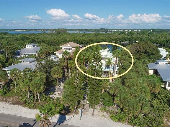 4th image of 520 N Gulf Blvd