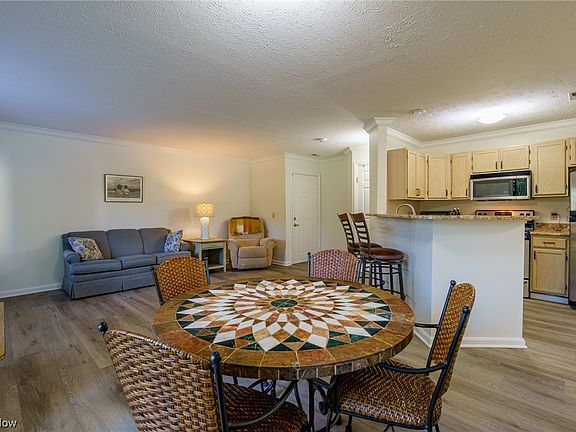 4th image of 1411 Buckingham Gate Blvd #1411B