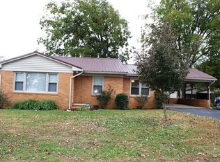 207 Slash Ln, Sparta, TN 38583