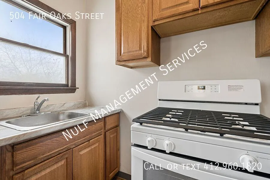 4 bed, 1 bath in McKees Rocks — Photo 2