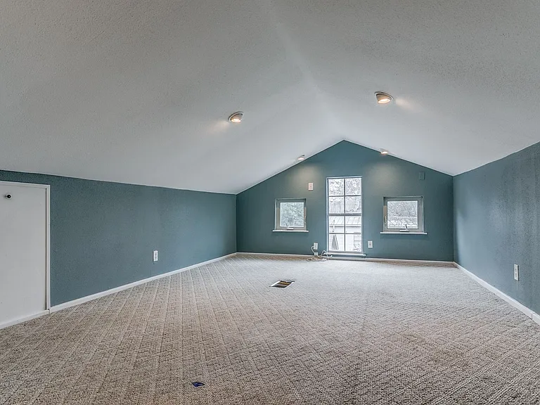 124 Normandy Ave — Photo 18