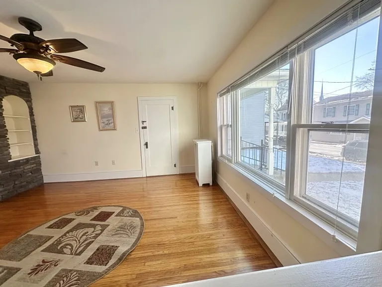 986 Ash St #101 — Photo 19