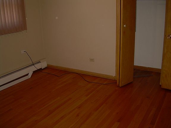 5th image of 2501 N Montclare Ave #2
