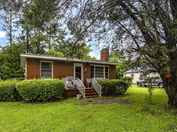 419 Lincoln Ave, Hartsville, SC 29550