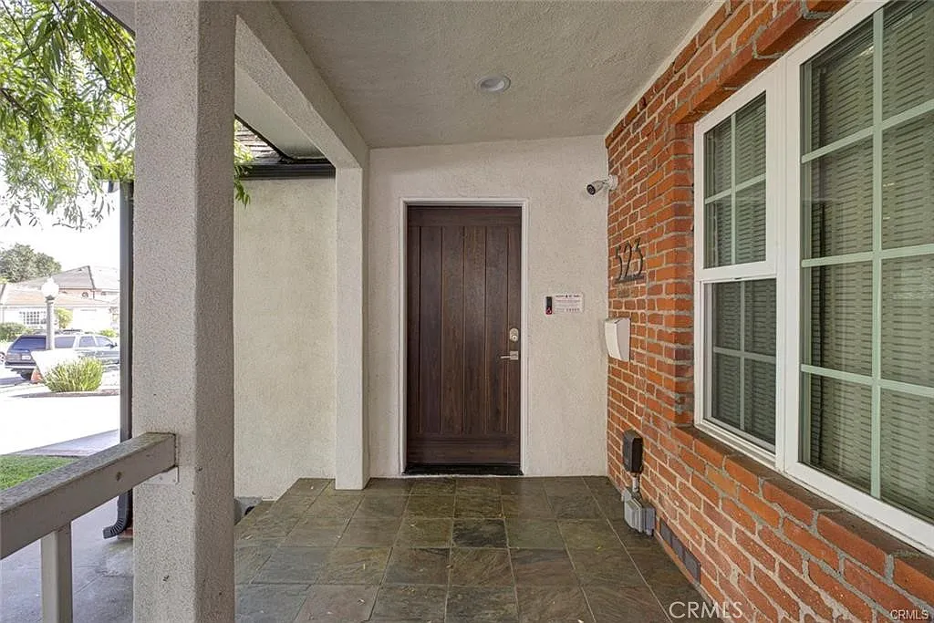 4 bed, 3354 sqft, $9,000 — Photo 4