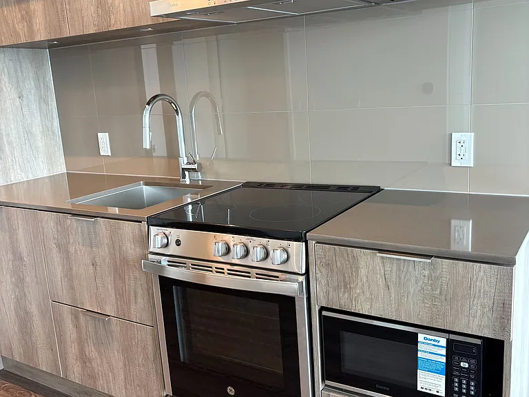 448 Burnhamthorpe Rd W #4210 — Photo 13