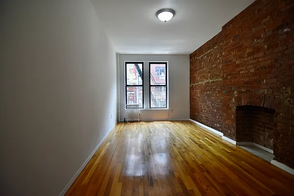 Rented by CNC-Assets | media 12