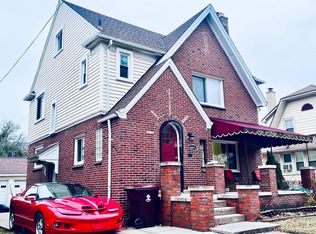 8071 Warren Blvd, Center Line, MI 48015