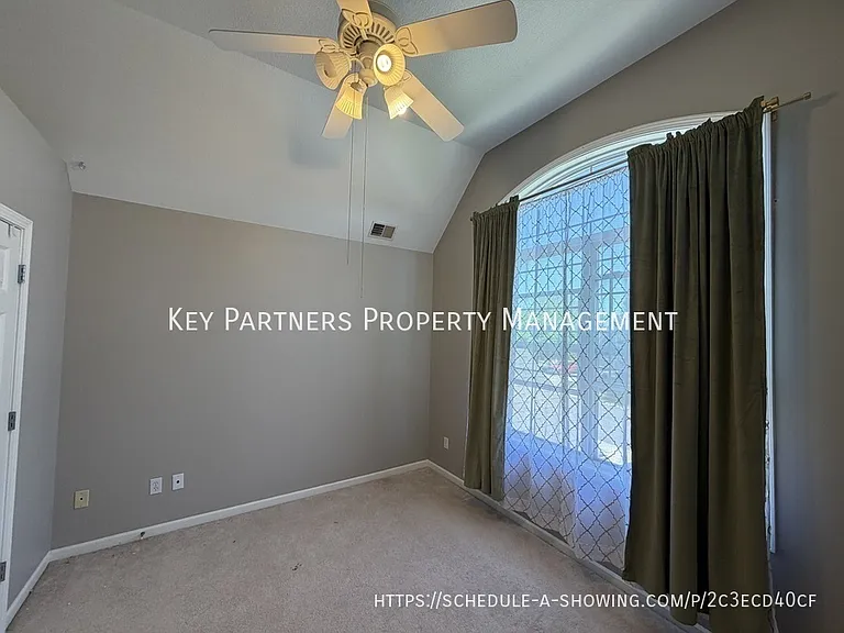 1004 NW 113th St — Photo 16