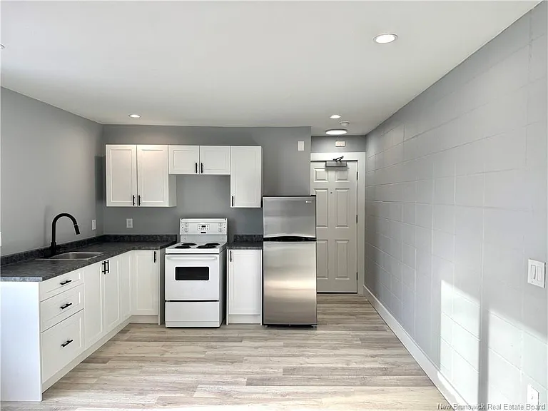 1751 Main St #307 — Photo 3