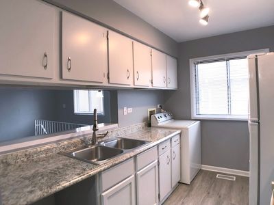 29W526 Winchester Cir N UNIT N4, Warrenville, IL, 60555