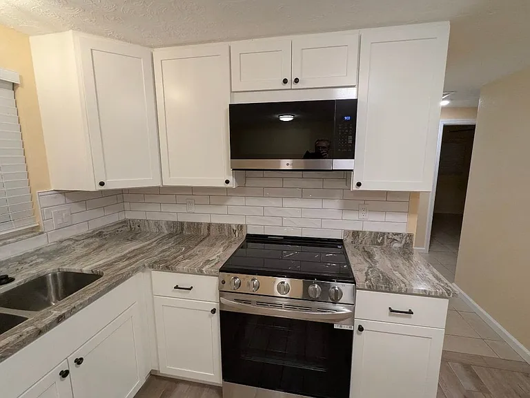 2187 Dixie Garden Loop — Photo 3