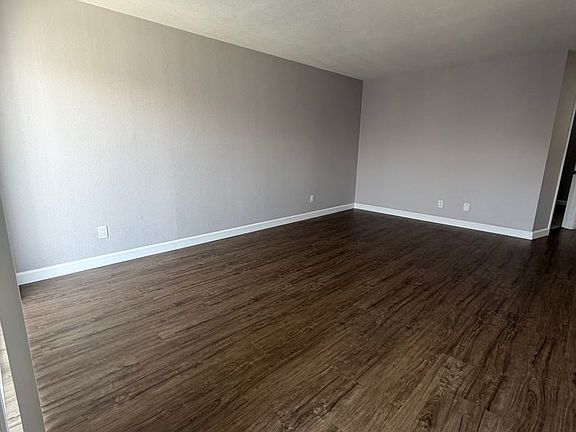 3rd image of 5916 Burnham Ave APT 5
