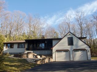 63 Stagecoach Rd, Burlington, CT 06013