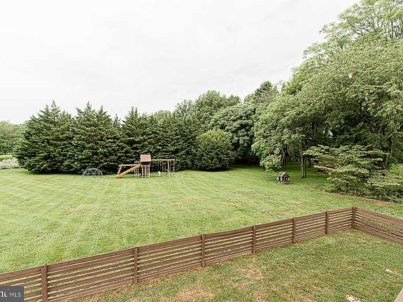 3rd image of 3329 Velvet Valley Dr
