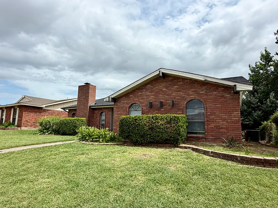 5221 Reed Dr