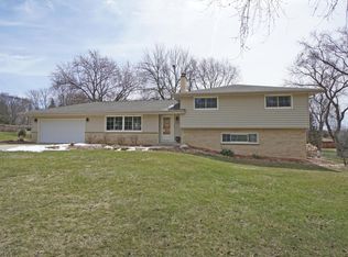3320 Mountain Dr, Brookfield, WI 53045