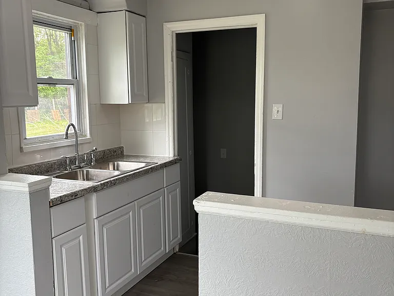14347 Westwood St — Photo 4