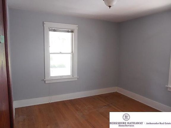 5th image of 5037 S 37th St