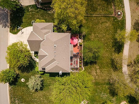 5th image of 123 Shoreline Dr
