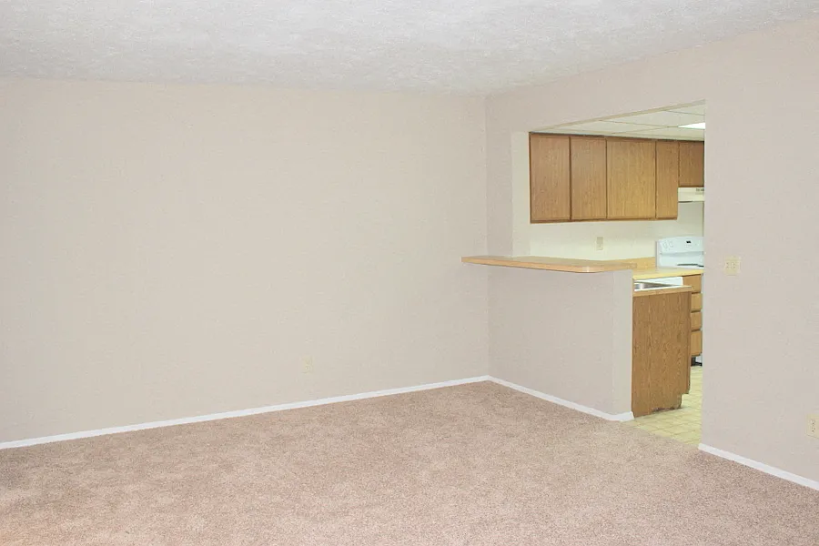 2465 Cross Village Drive — Photo 2