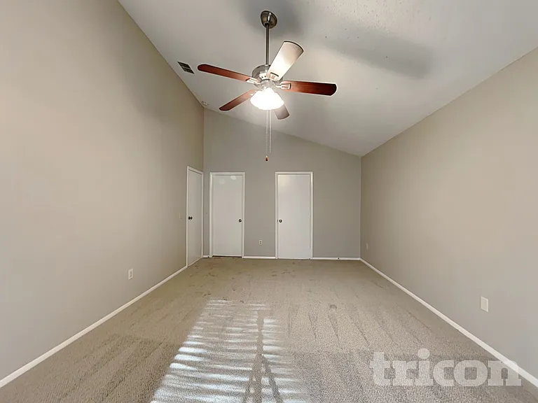 7943 Longshadow Ct — Photo 6