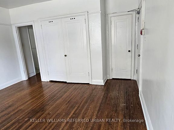 5th image of 137 Eglinton Ave W #2