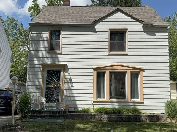 17207 Walden Ave, Cleveland, OH 44128