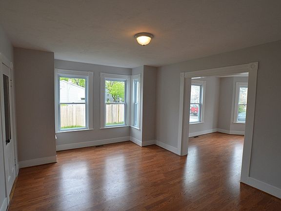 3rd image of 6 Eight Harmony St
