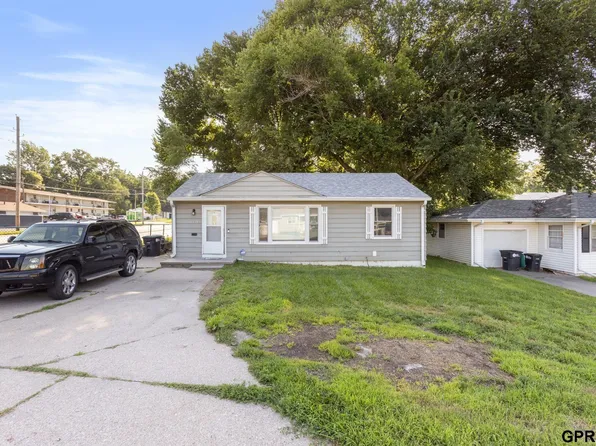 4333 N 55th St, Omaha, NE 68104
