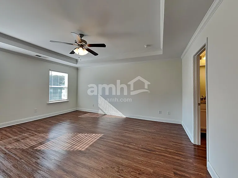 401 Levon Ct — Photo 11
