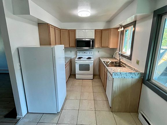 3rd image of 4208 McPhee Ave
