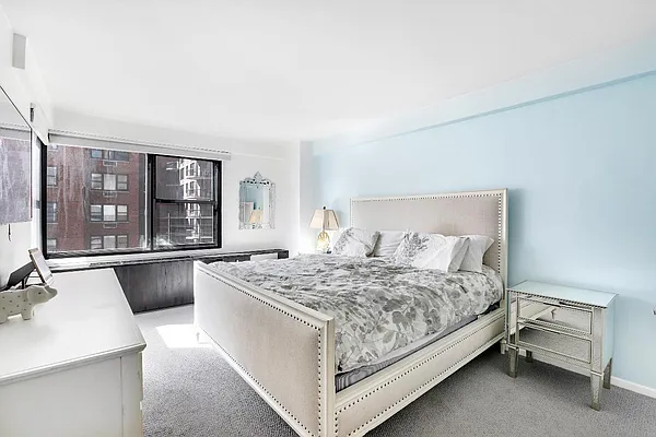 Sold by Real Direct | media 19