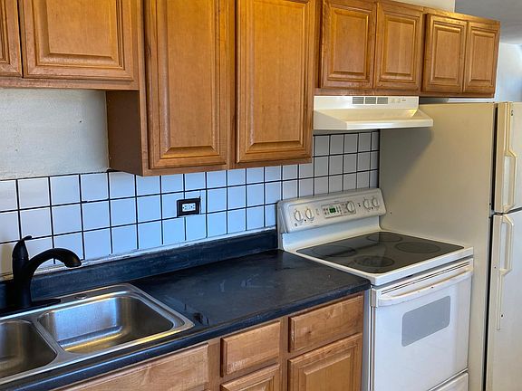 2nd image of 2201 Galilee Ave #2E