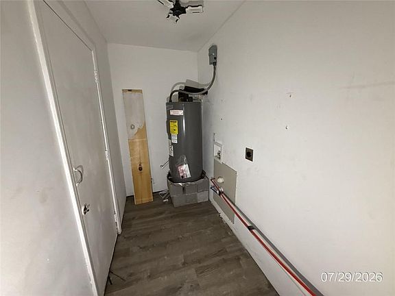 5th image of 2084 Carver Dr