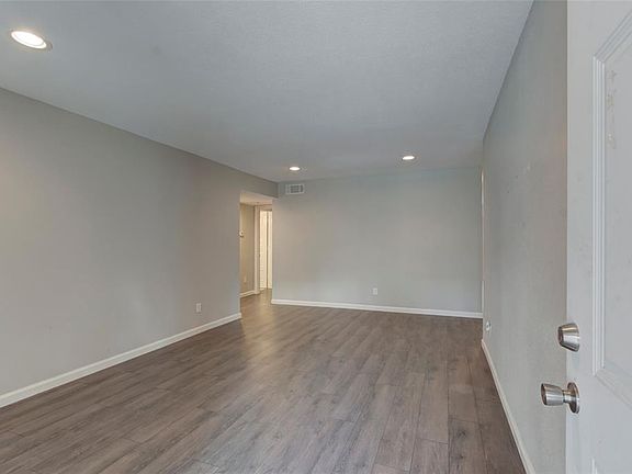 5th image of 12633 Memorial Dr APT 125