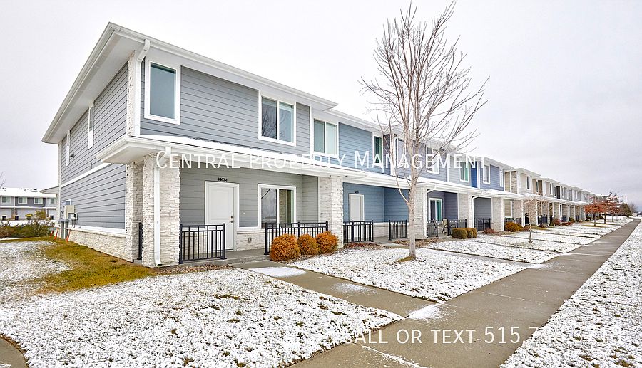 1st image of 2370 SE Sydney Ln