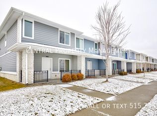 2370 SE Sydney Ln, Waukee, IA 50263