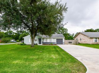 3116 12th St, Bay City, TX 77414