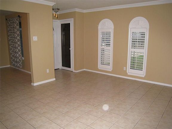 2nd image of 3402 Samoa Dr
