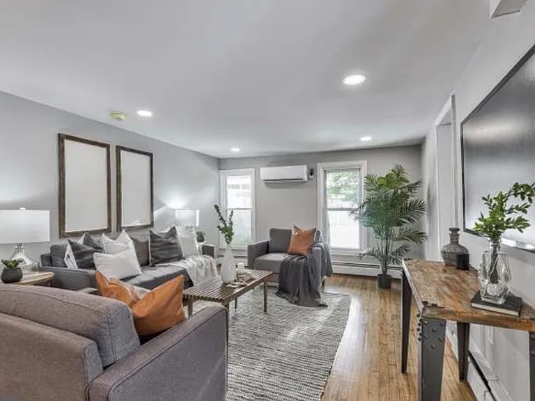 545 Locust Ave — Photo 17