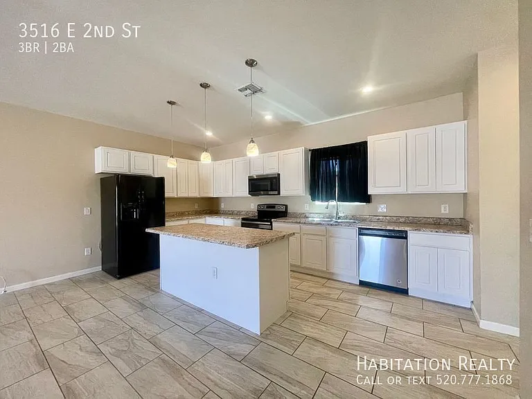 3516 E 2nd St — Photo 1