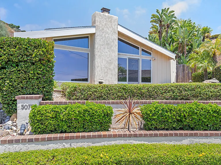 5075 San Joaquin Dr — Photo 3