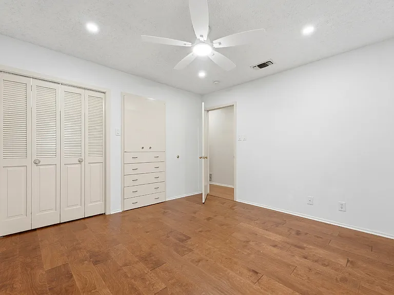 8607 Norwich Dr — Photo 24