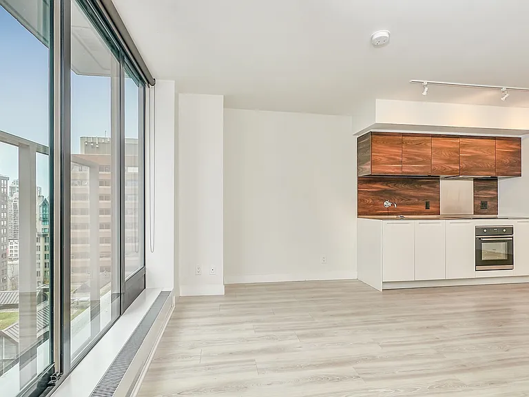 1133 Hornby St #1501 — Photo 4